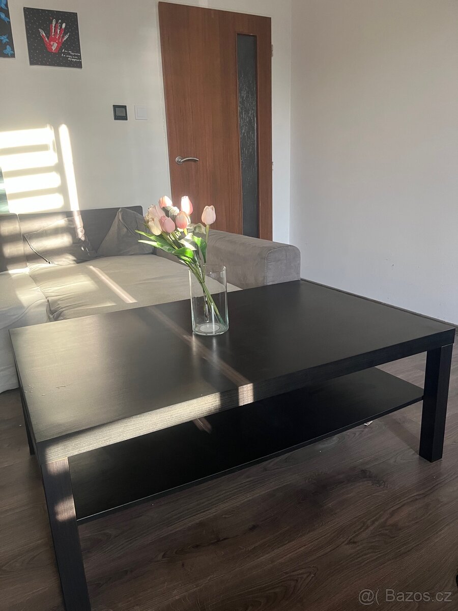 Rozkládací pohovka + kávový stolek - 4