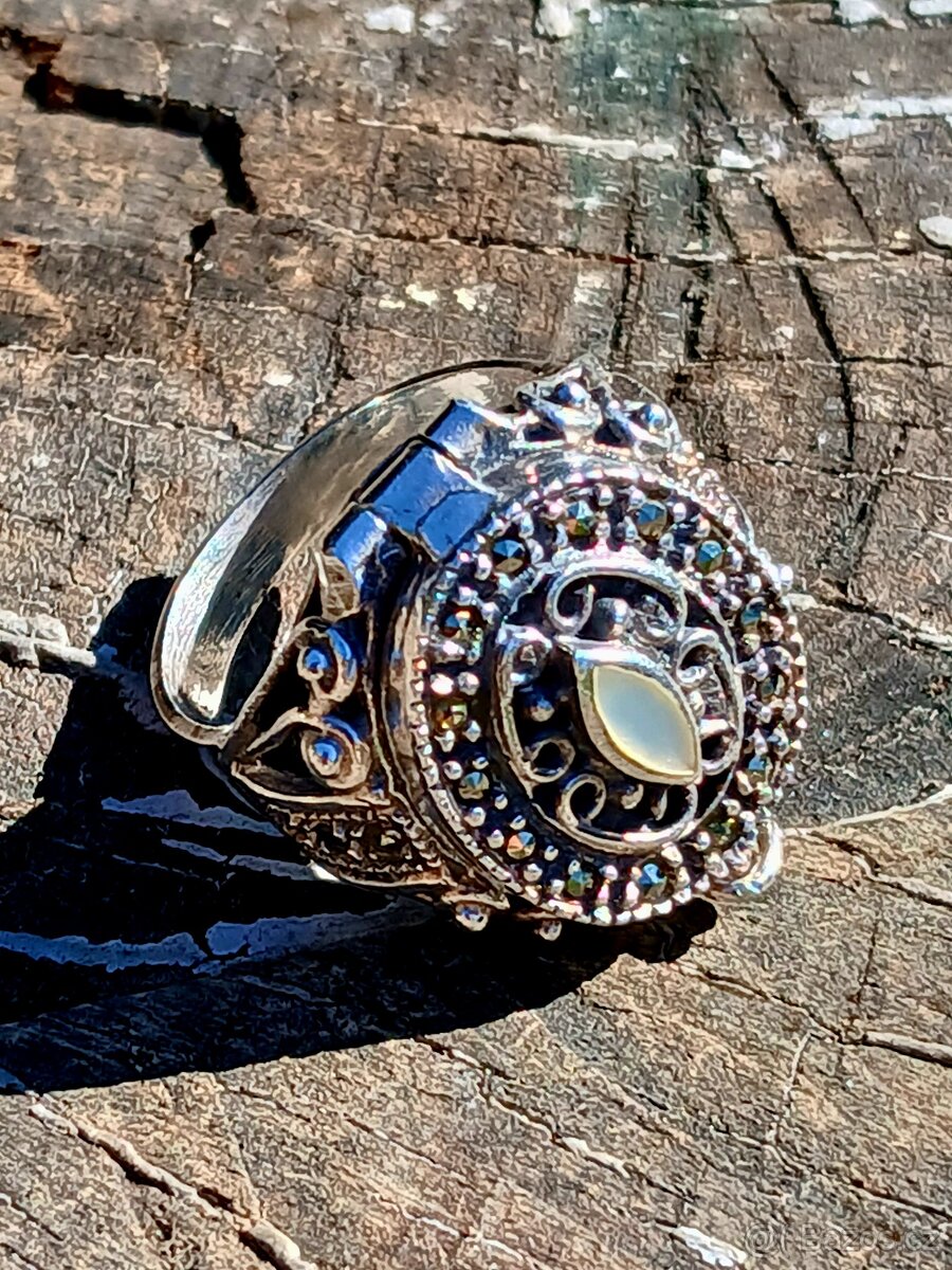 Stříbrný jedový prsten starožitný - 4