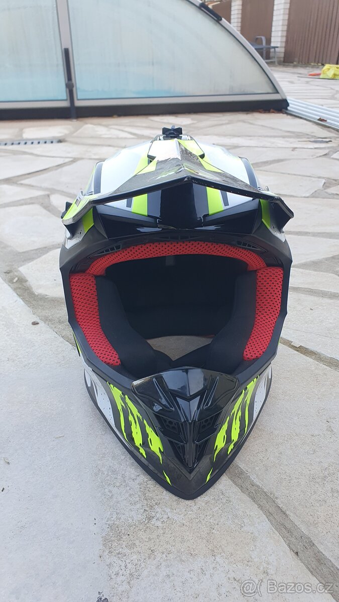 Úplně nová dětská helma - 4