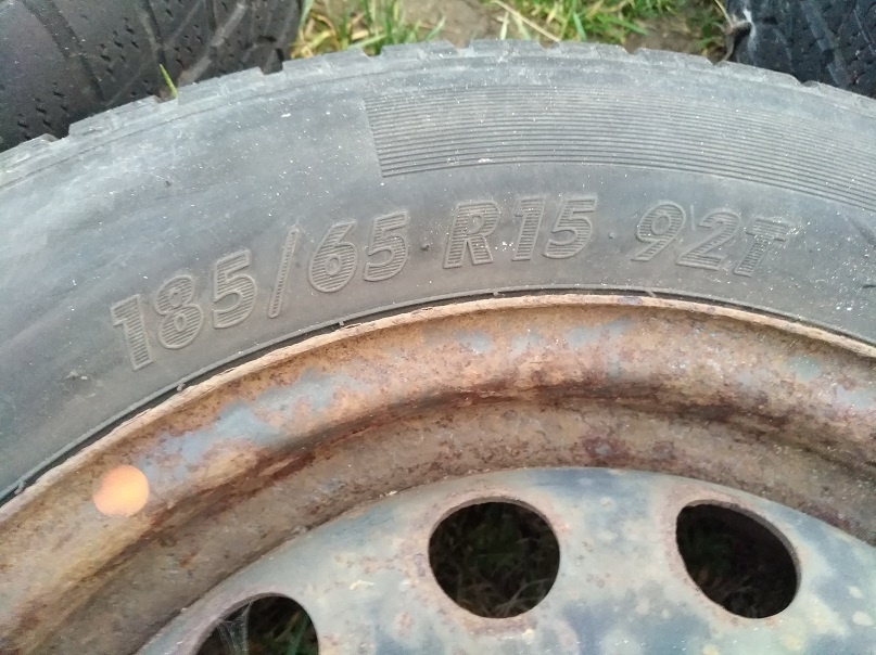 zimní kola 5.5Jx15CH ET47 5x114.3 185/65/15 - 4