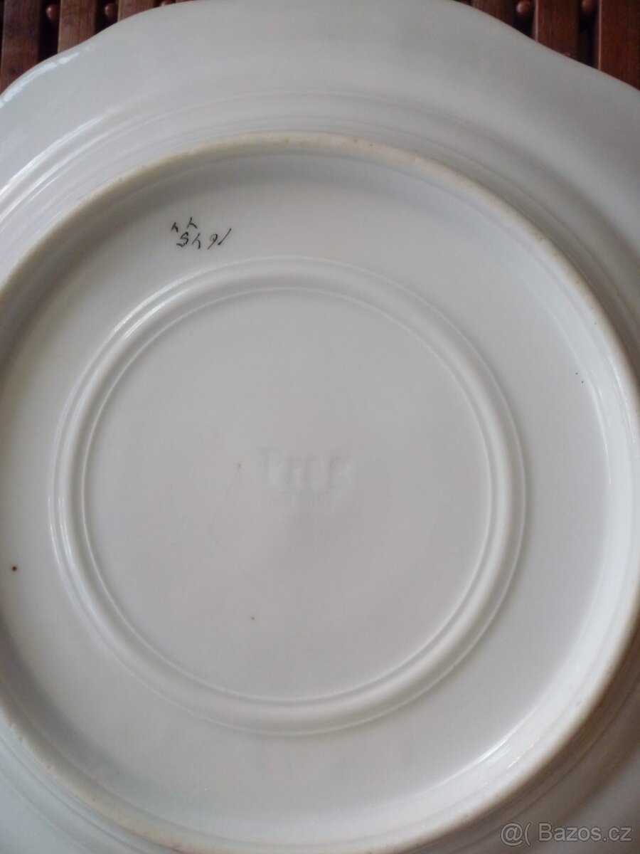 jídelní souprava po babičce - 4