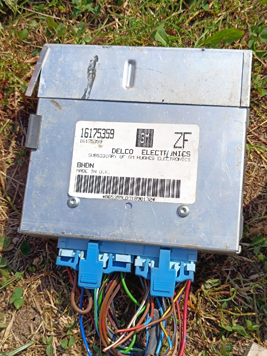 Opel Corsa B - náhradní díly - 4