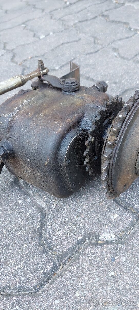 JAWA ČZ stará převodovka - 4