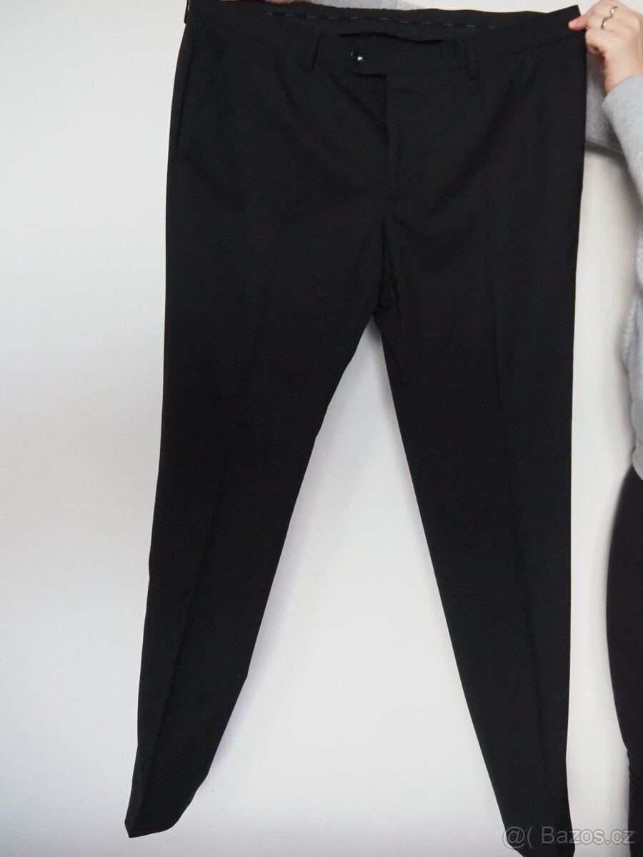 Pánský černý oblek Blažek, vel. 110 - 4