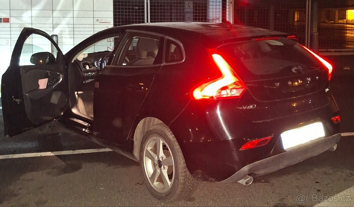 VOLVO V40, Diesel D3, 2012 - 4