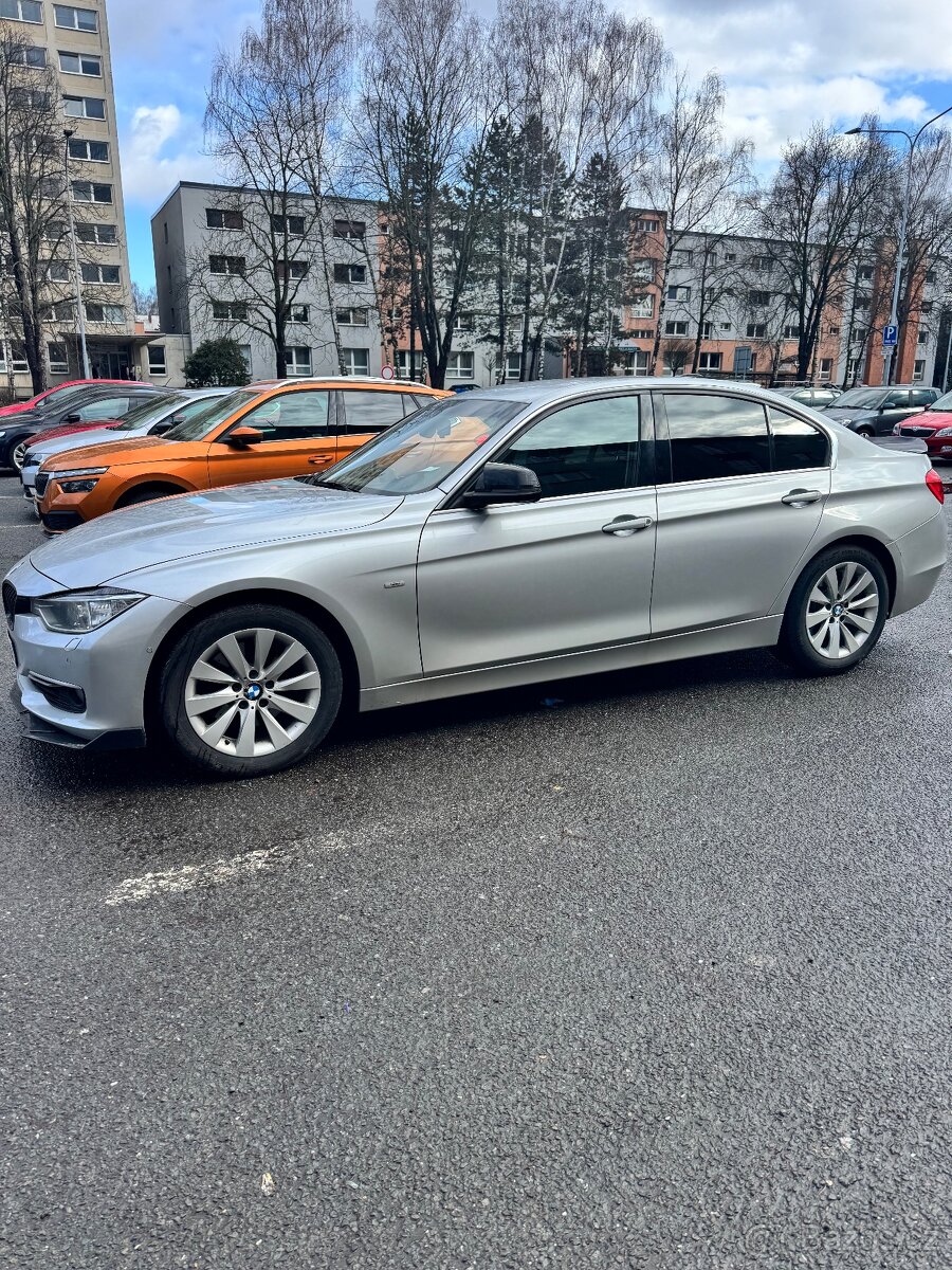 BMW F30 328ix - 4