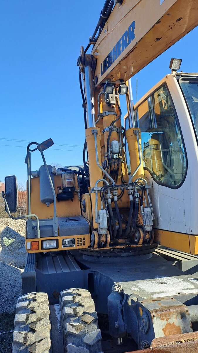 Liebherr A900 C Litronic-kolové rypadlo - 4