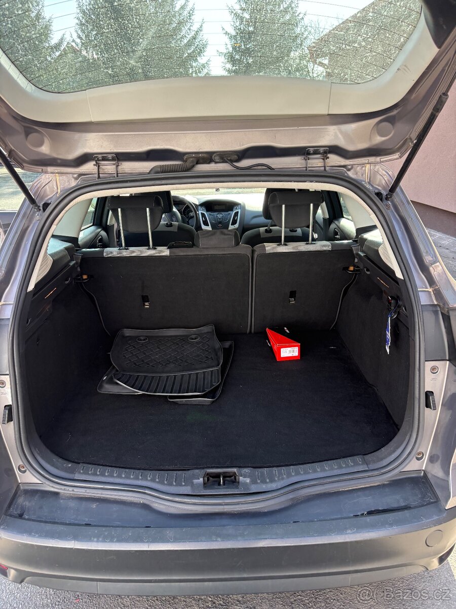 Prodám vozidlo Ford Focus 1.0 Ecoboost - 4