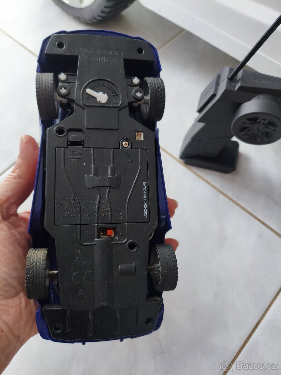 Auto na ovládání. - 4