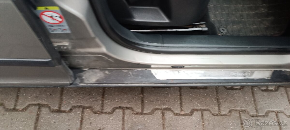 Prodám v pěkném stavu - 4