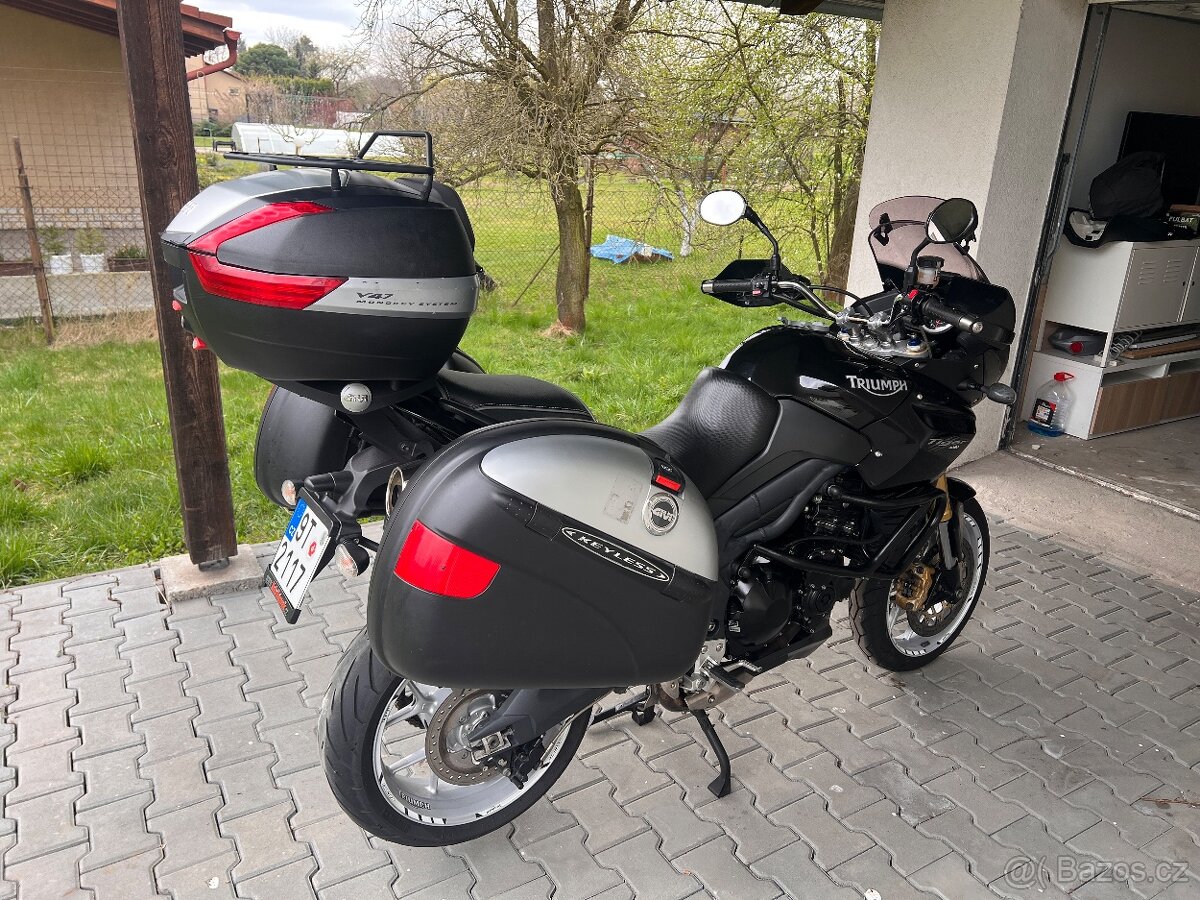 Triumph Tiger 1050 - 4