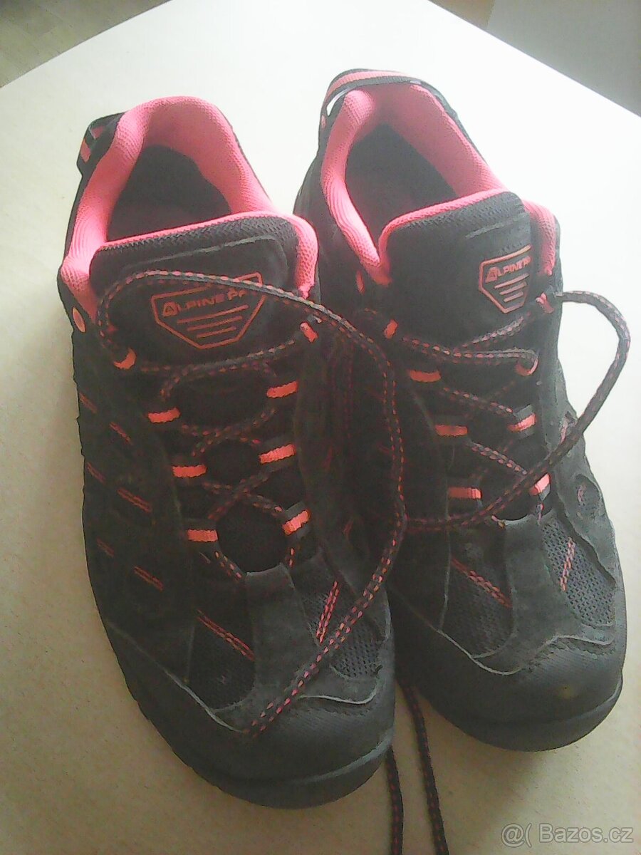 nové botasky AlpinePro - 4