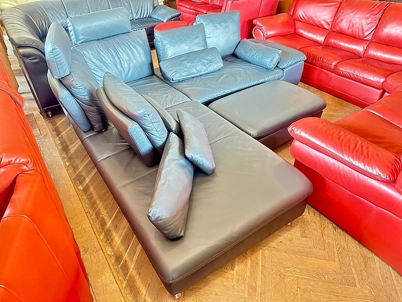 946 Kožená rohová sedací souprava sedačka + taburet šedá - 4