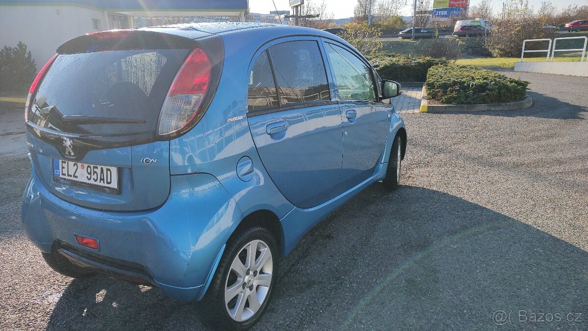 Peugeot iOn 2012 - 4
