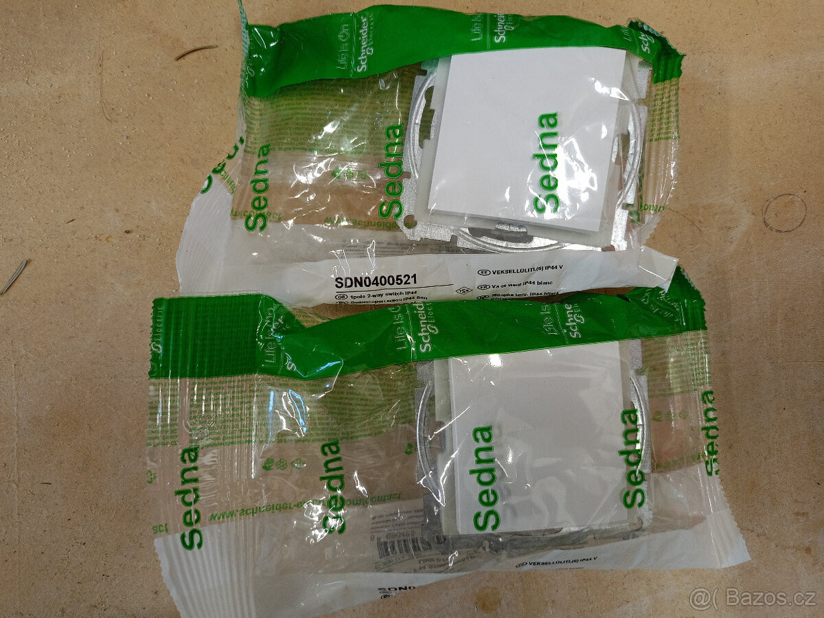 Venkovní vypínače a zásuvky IP44 - 4