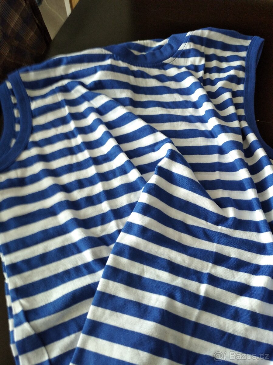 Prodej vojenské výstroje - 4