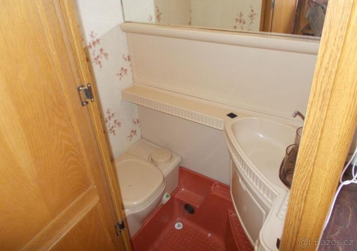 Hobby 4místný zachovalý jiné - 4