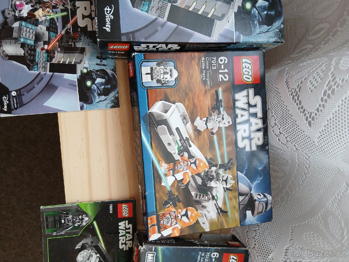 Krabice Lego s plánky - 4