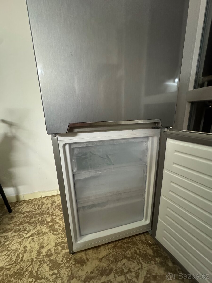 Lednice s mrazákem PHILCO - 4
