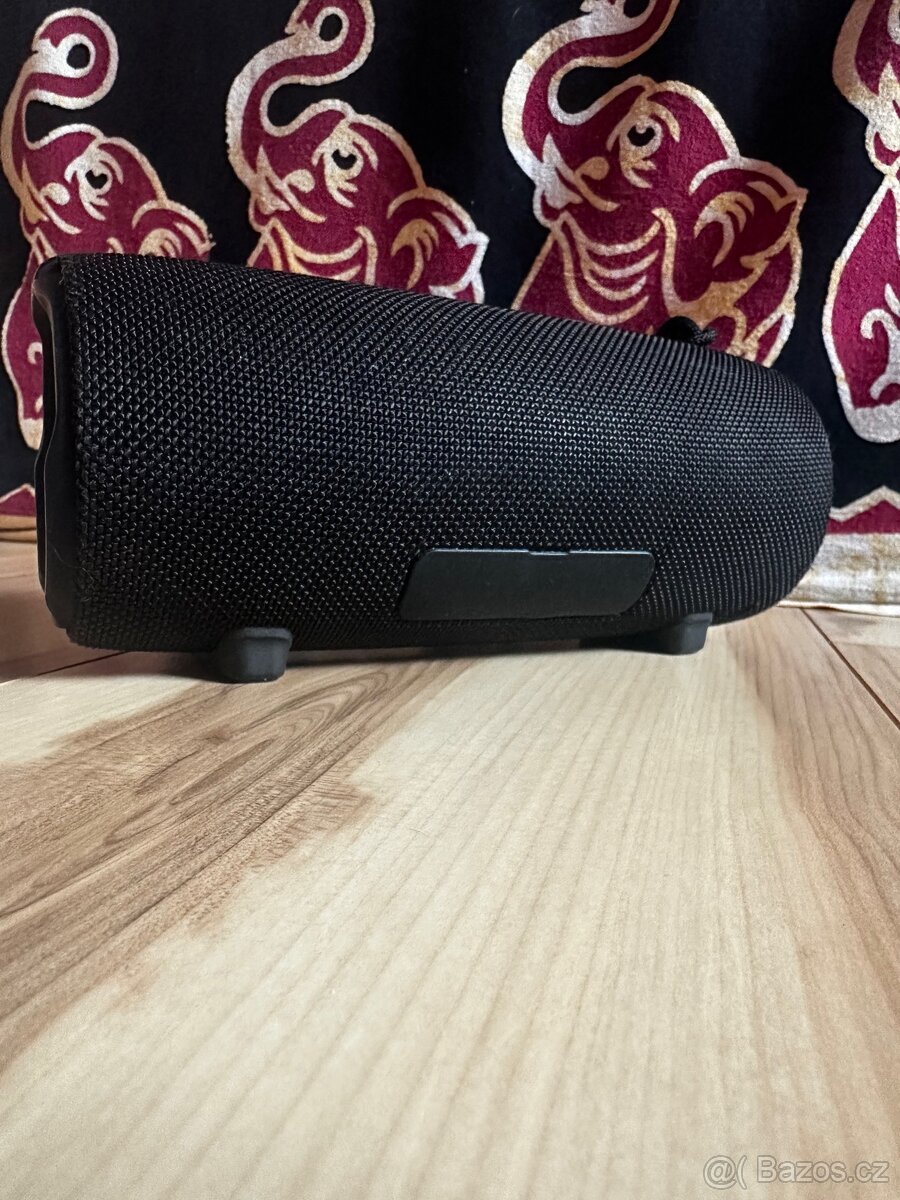 Prodám přenosný Reproduktor - 4