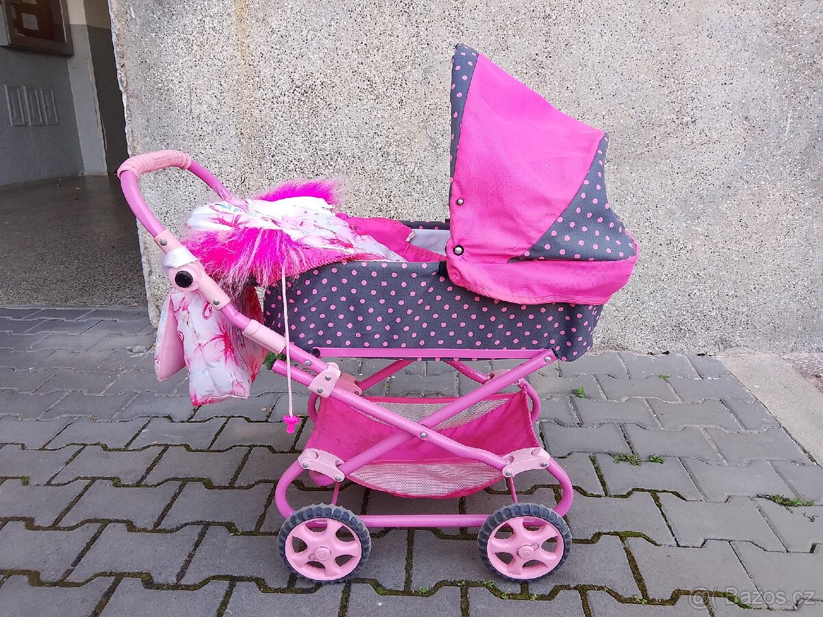 Dívčí kočárek - 4