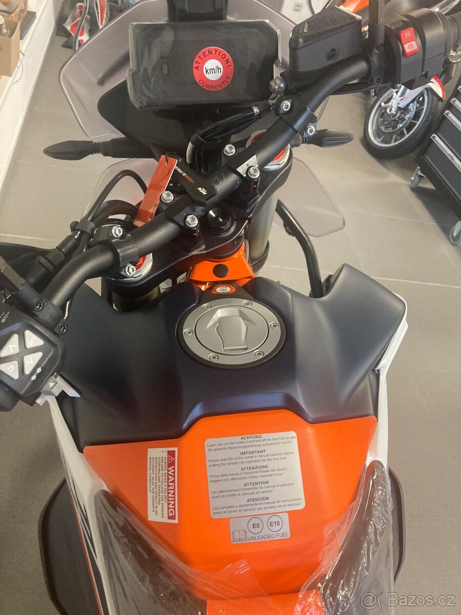 KTM 890 RALLY