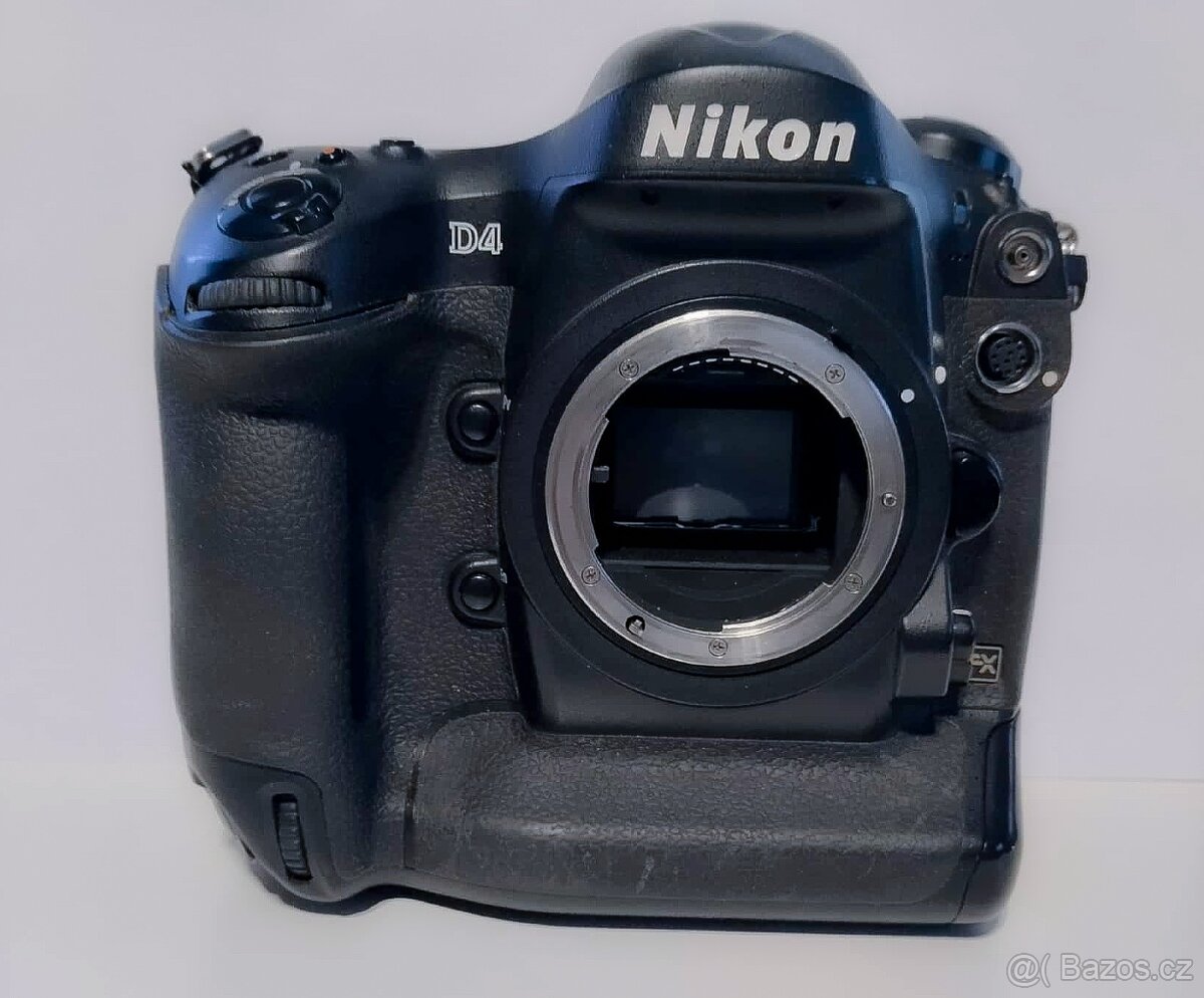 Nikon D4 - 4