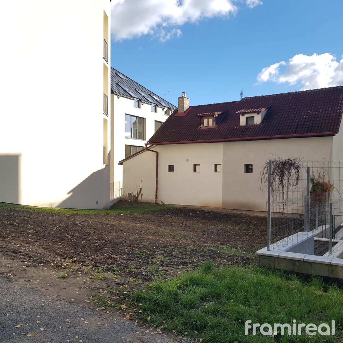 Prodej pozemku pro bydlení v bytových domech, 167 m² - Praha - 4