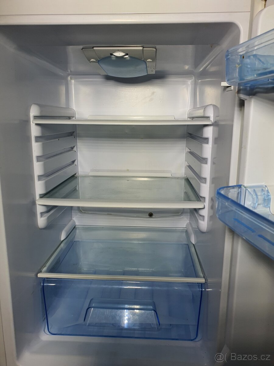 značková úsporná lednice lednička – chladnička s mrazákem - 4