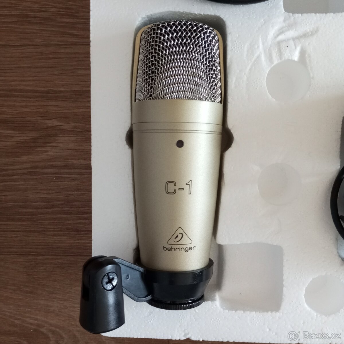 Nahrávací set Behringer U-PHORIA Studio Pro + kabel - 4