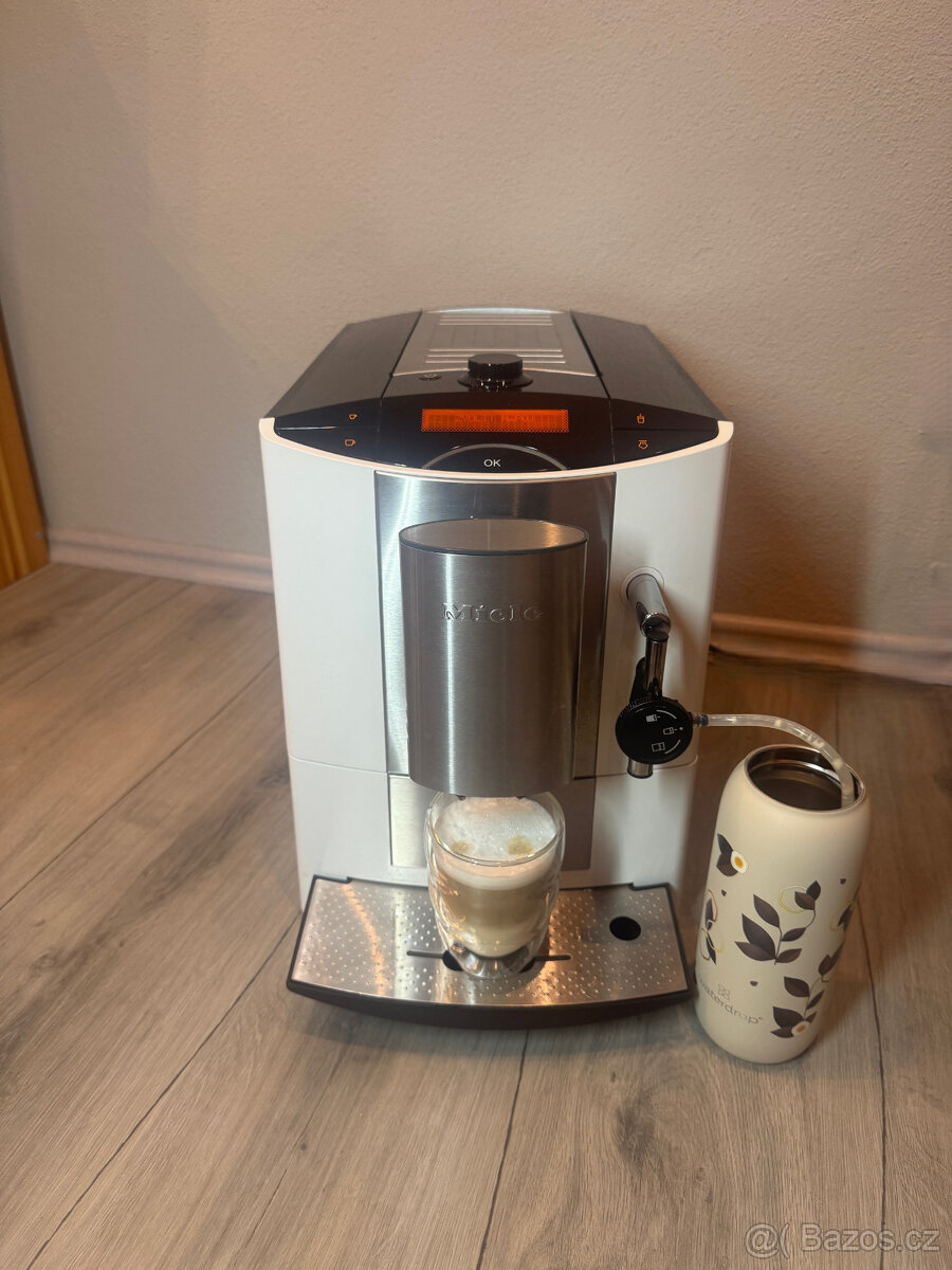 Automatický kávovar Miele na presso a mléčnou pěnu - 4
