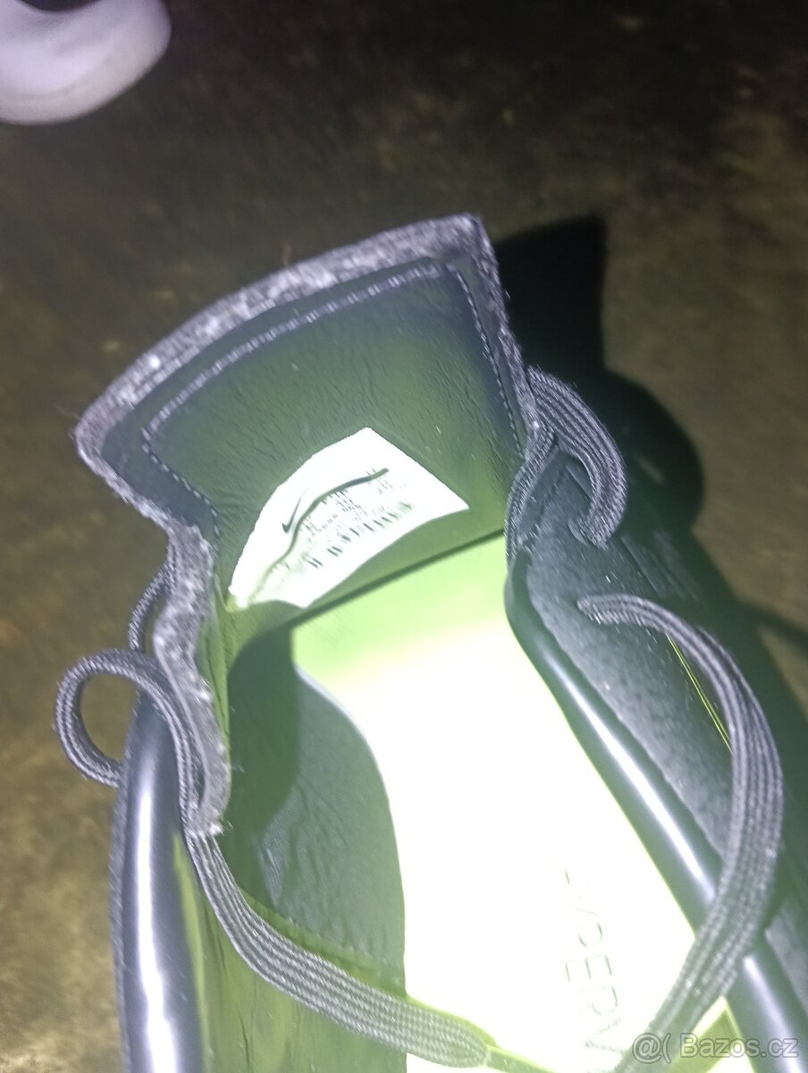 Chlapecké kopačky, sálovky. - 4