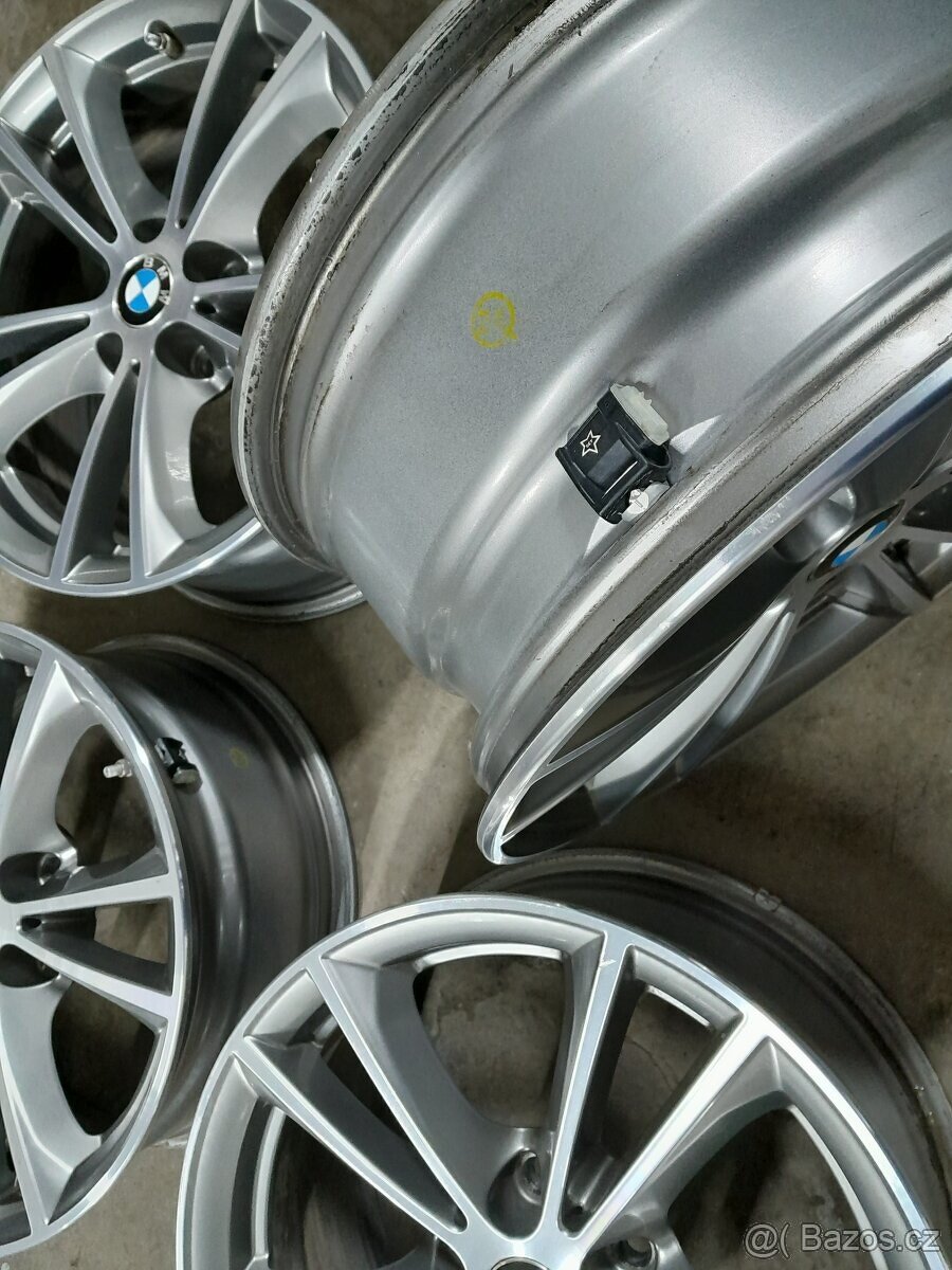 Prodám orig kola BMW 5x112 R17 - 4