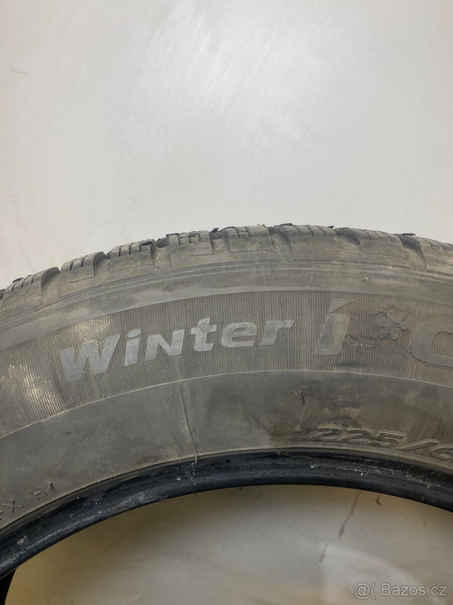 225/60R18 - 4