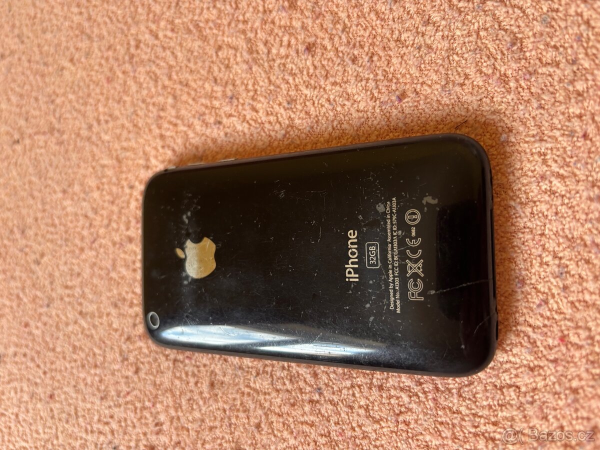 Apple iPhone 3GS 32GB - 4