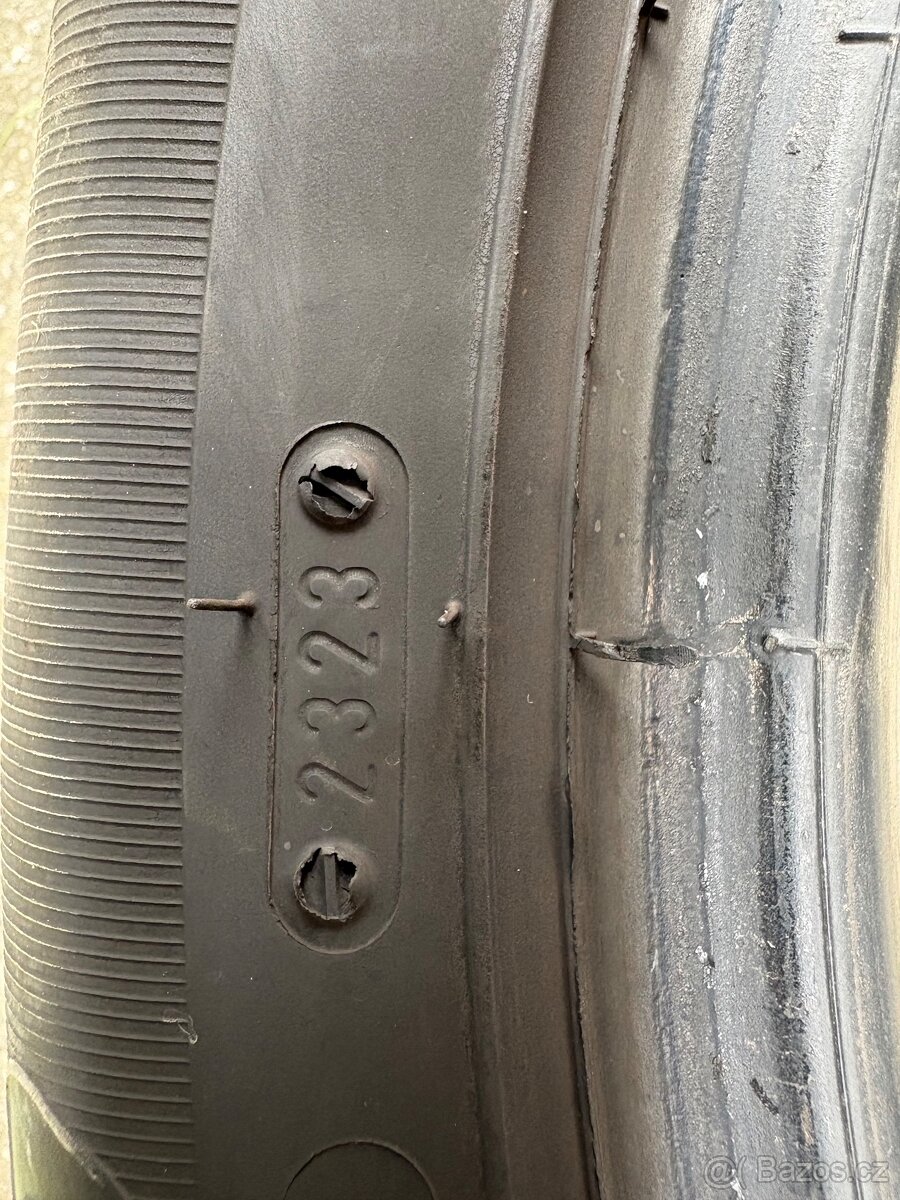 Zimní pneu 215/55 R18 - 4