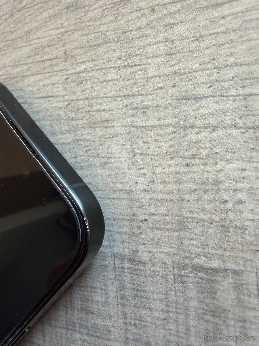Apple Iphone 16 Pro 128GB černý titan - 4
