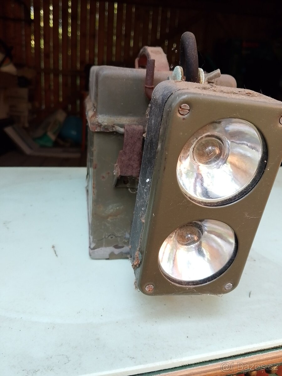 Stará vojenská svítilna, čutora - 4