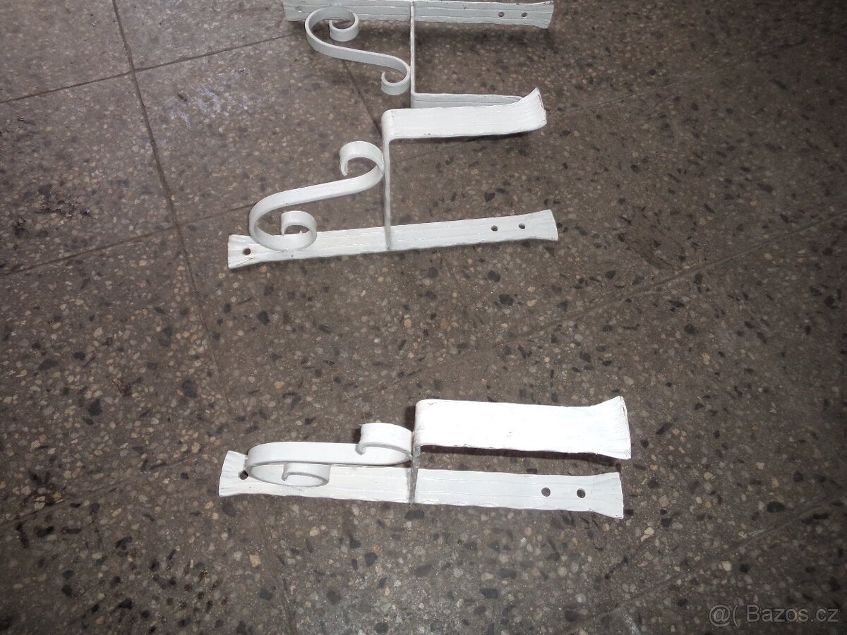 držák květníků - 4