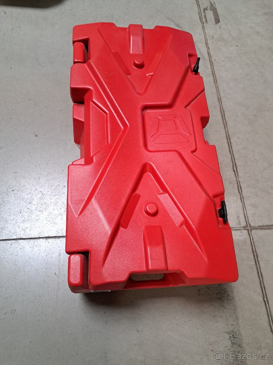 Univerzalní box Tesseract X