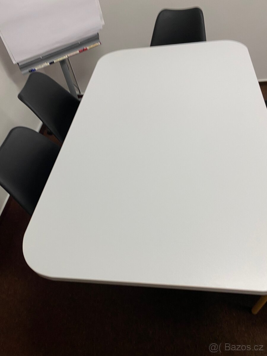 Polohovací stůl se židlemi - 4