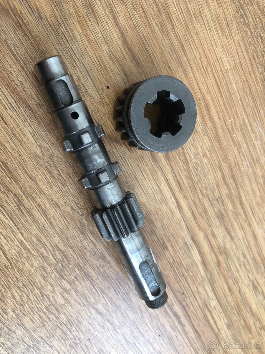 Prodám náhradní díly na motocykl ČZ 125 T a ČZ 125 B - 4