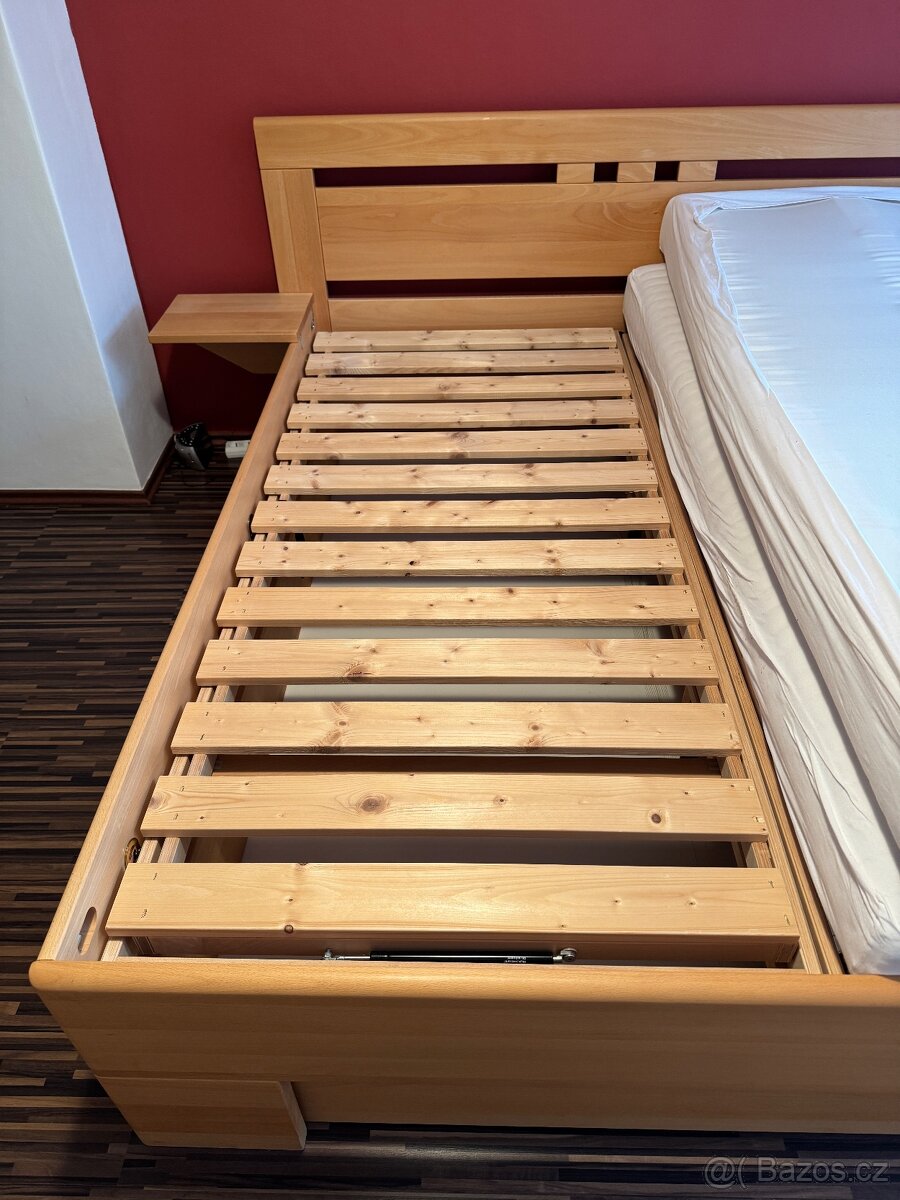 Postel z masivu a úložným prostorem 200x180 cm - 4