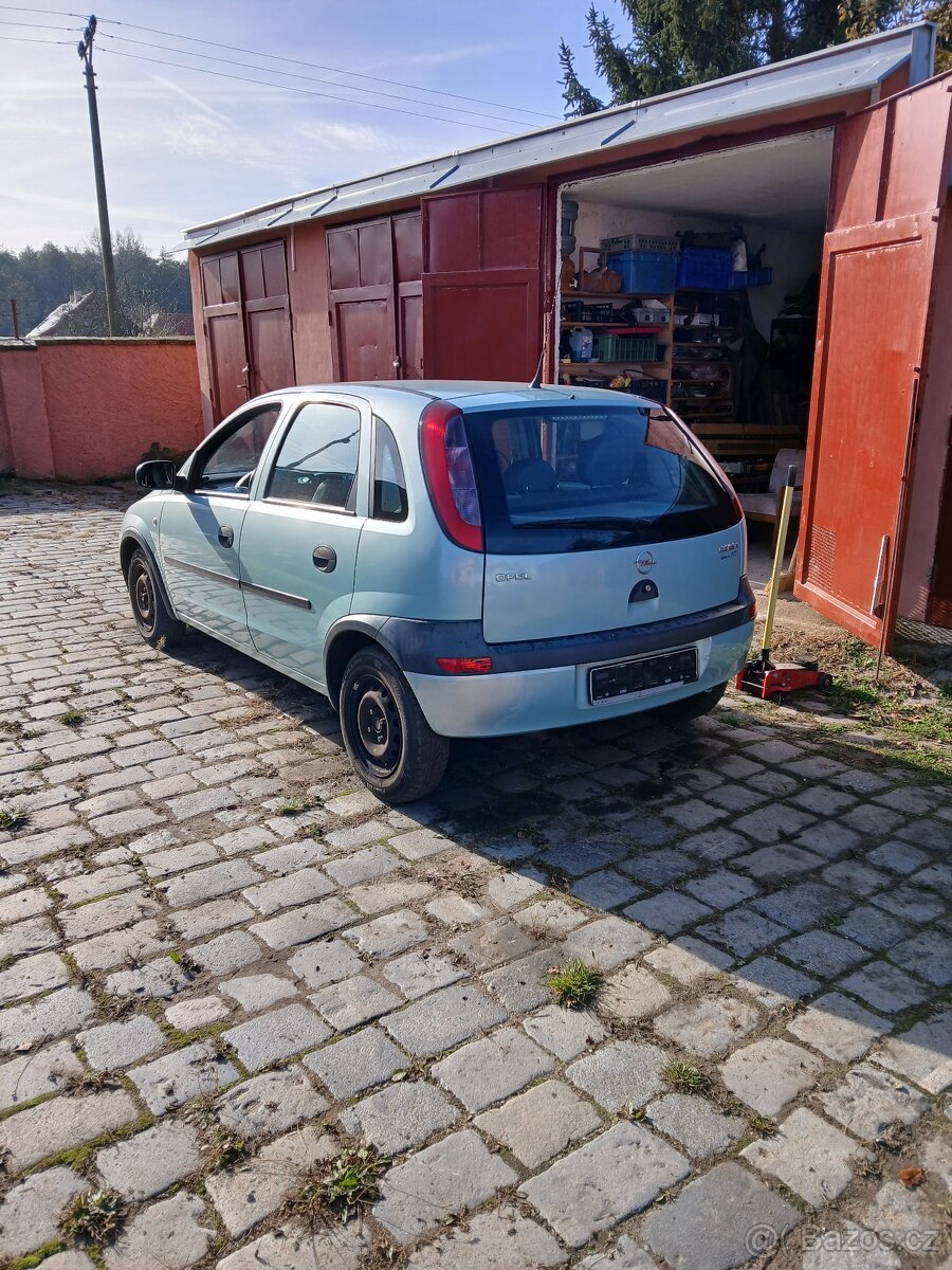 OPEL CORSA C r. v. 2001 - 4