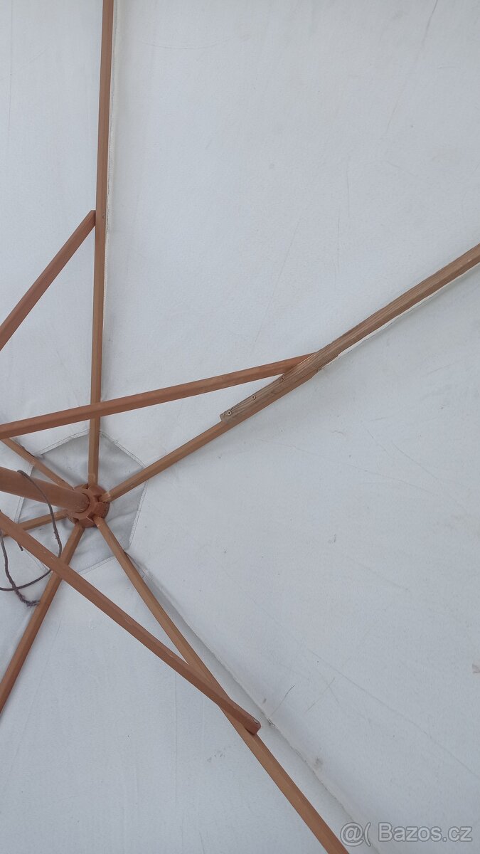 Zahradní slunečník dřevěný velký 3 m průměr - 4