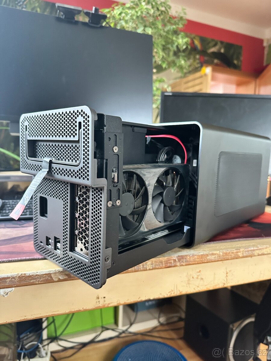 Externí GPU-Lenovo Legion RTX2060 - 4