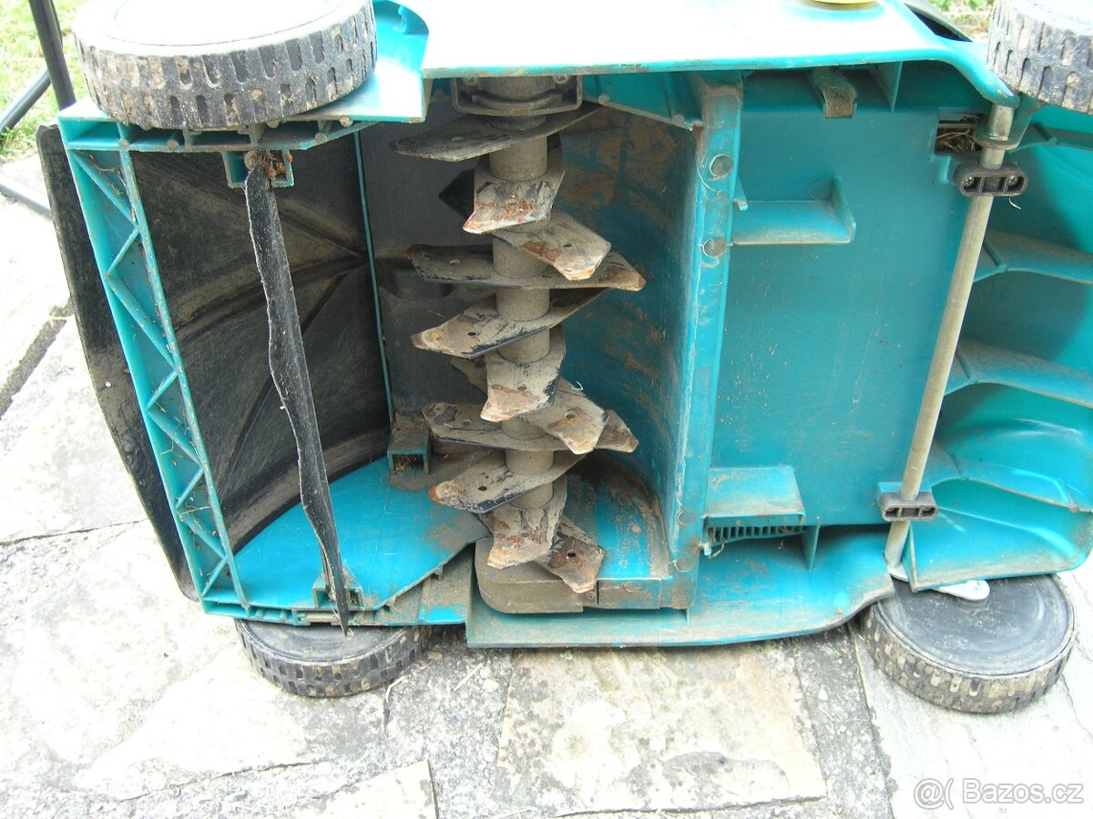 Zahradní elektrický vertikutátor ASGATEC EV 1400 - 4