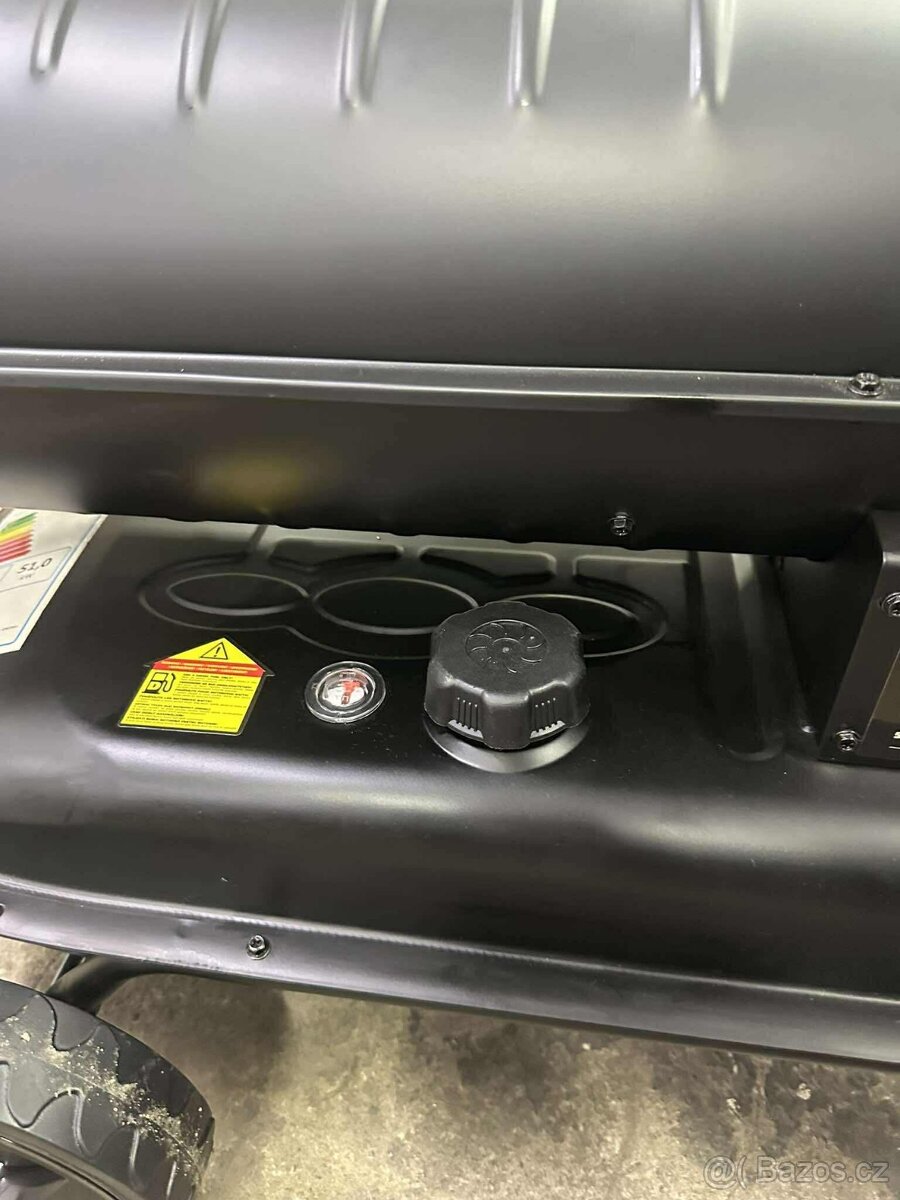 Naftové topidlo Hecht 3039 - 4