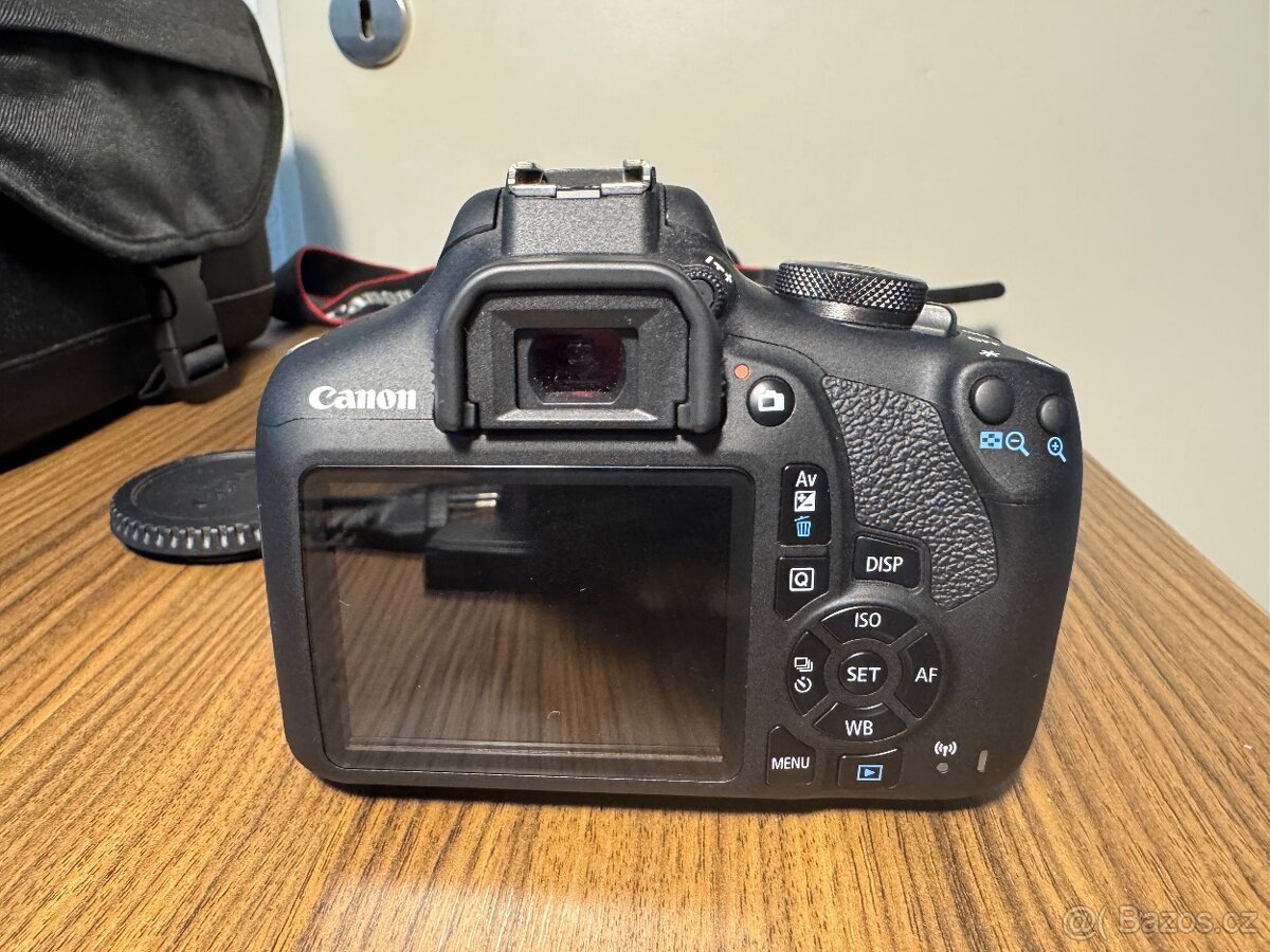 Prodám Canon EOS 2000D - 4