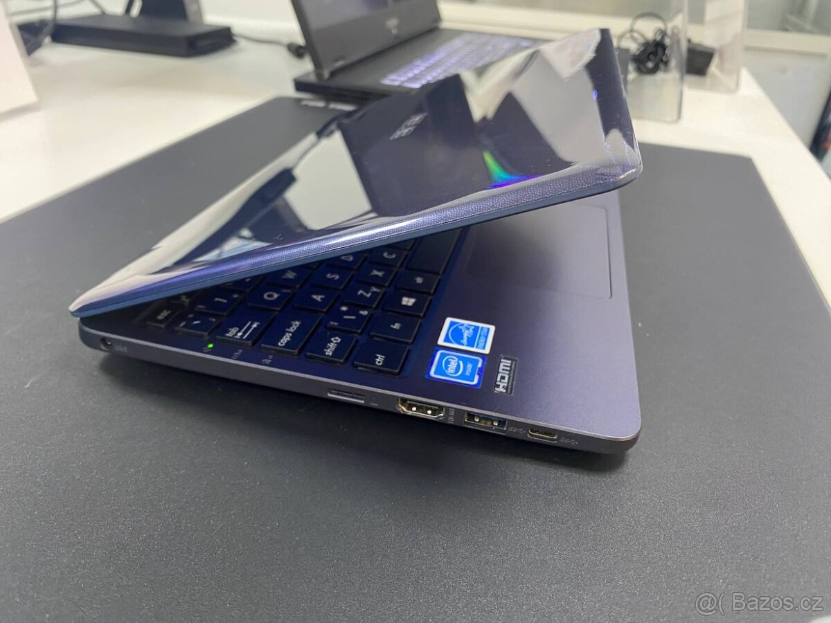 ASUS E203N 11“/Intel Celeron /SD 30GB/RAM 4GB/ GRAFIKA: Inte - 4